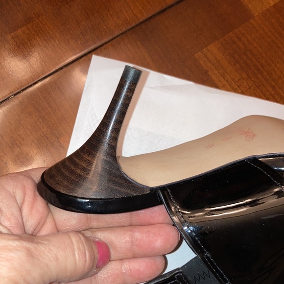 COACH. SIZE 6.  D’ORSAY SLINGBACK STRAPPY HEELS WITH CUTE BUCKLE ON SIDE. EUC - Picture 4 of 10